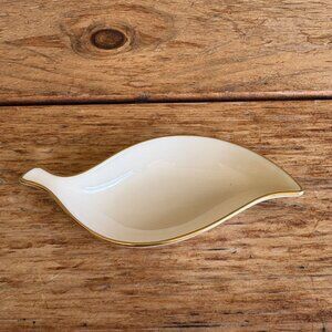 Lenox USA Olympia Gold Individual Leaf Shape Nut Candy Trinket Dish